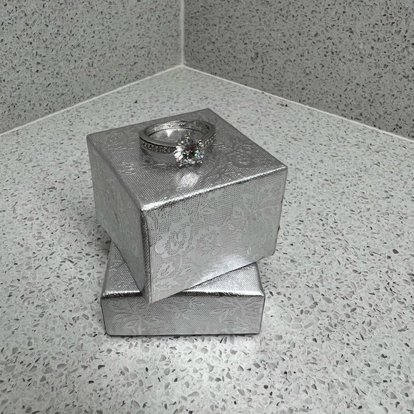 Engagement Ring - Picture 1 of 4